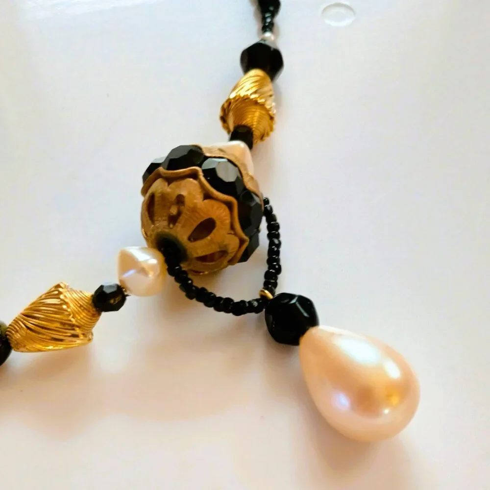 Black Bead Pearl Drop Necklace 18